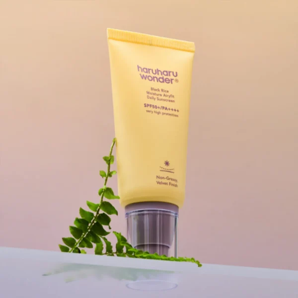 Haruharu Wonder Black Rice Moisture Airyfit Daily Sunscreen SPF 50+/PA++++