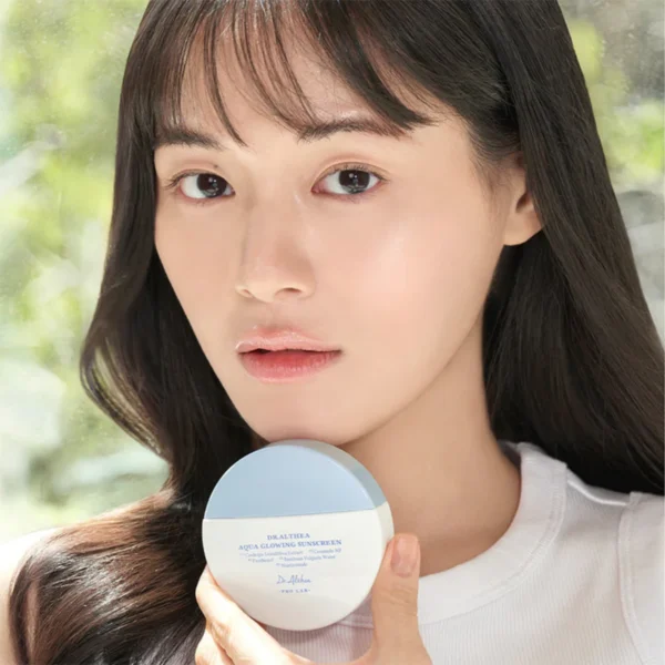 Dr. Althea Aqua Glowing Sunscreen Dr. Althea Aqua Glowing Sunscreen