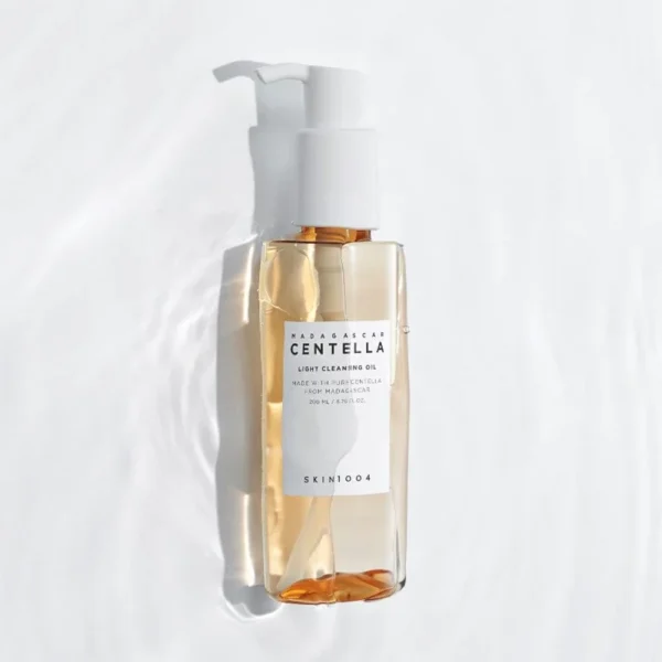 SKIN1004 Madagascar Centella Light Cleansing Oil 200ml SKIN1004 Madagascar Centella Light Cleansing Oil 200ml
